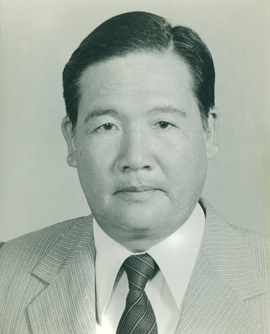 謝海土校長